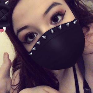 Meet your Posher, Ariana